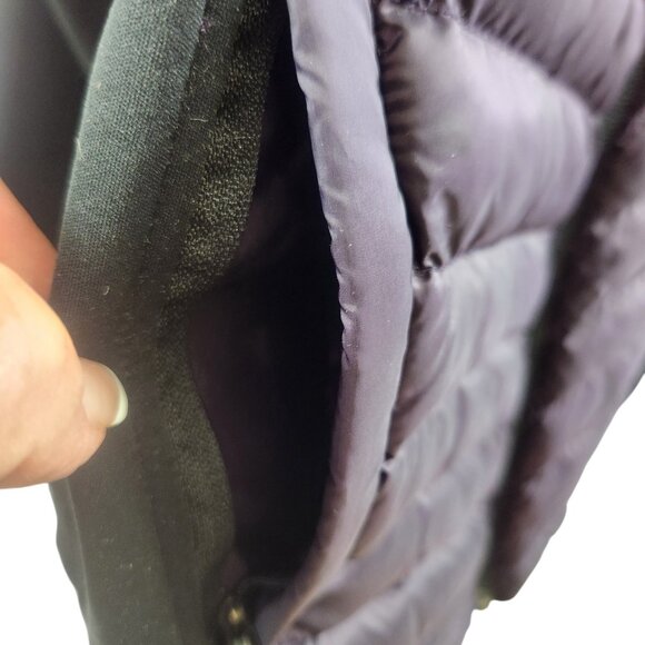 EUC 32 Degrees Women's Plum/ Eggplant and Black Puffer Jacket - Picture 2 of 6